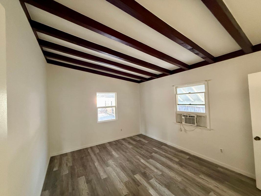 1912 Charnwood Ave - Photo 3 of 31