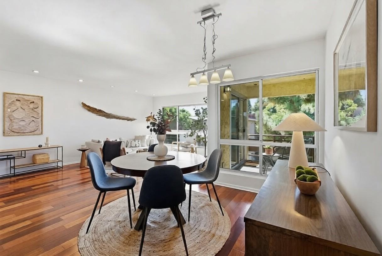 6275 Canterbury Dr - Photo 4 of 17