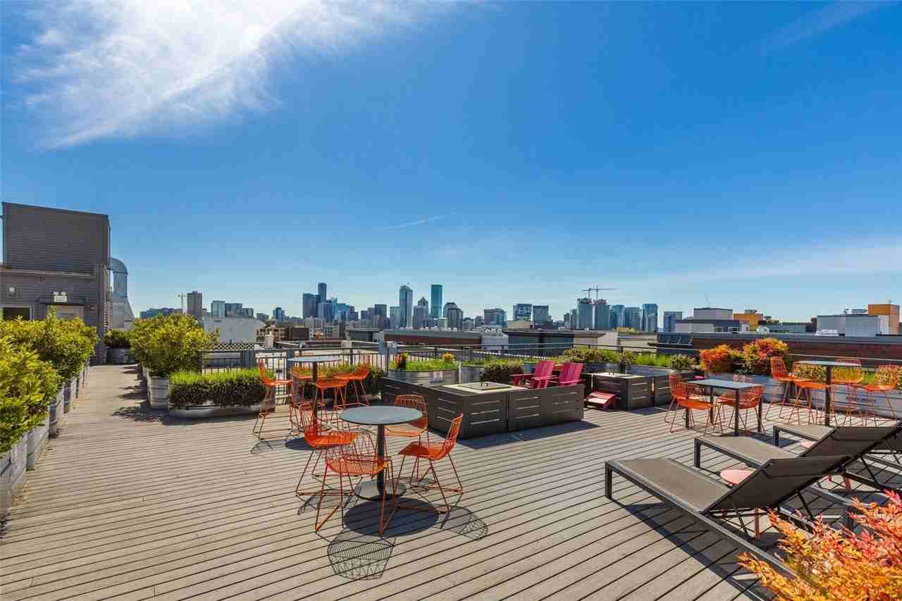 530 Broadway E - Photo 3 of 14