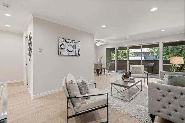 151 Buckingham Dr - Photo 3 of 16