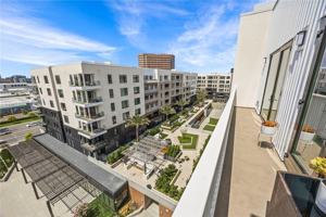 featured image of 3713 Rivington