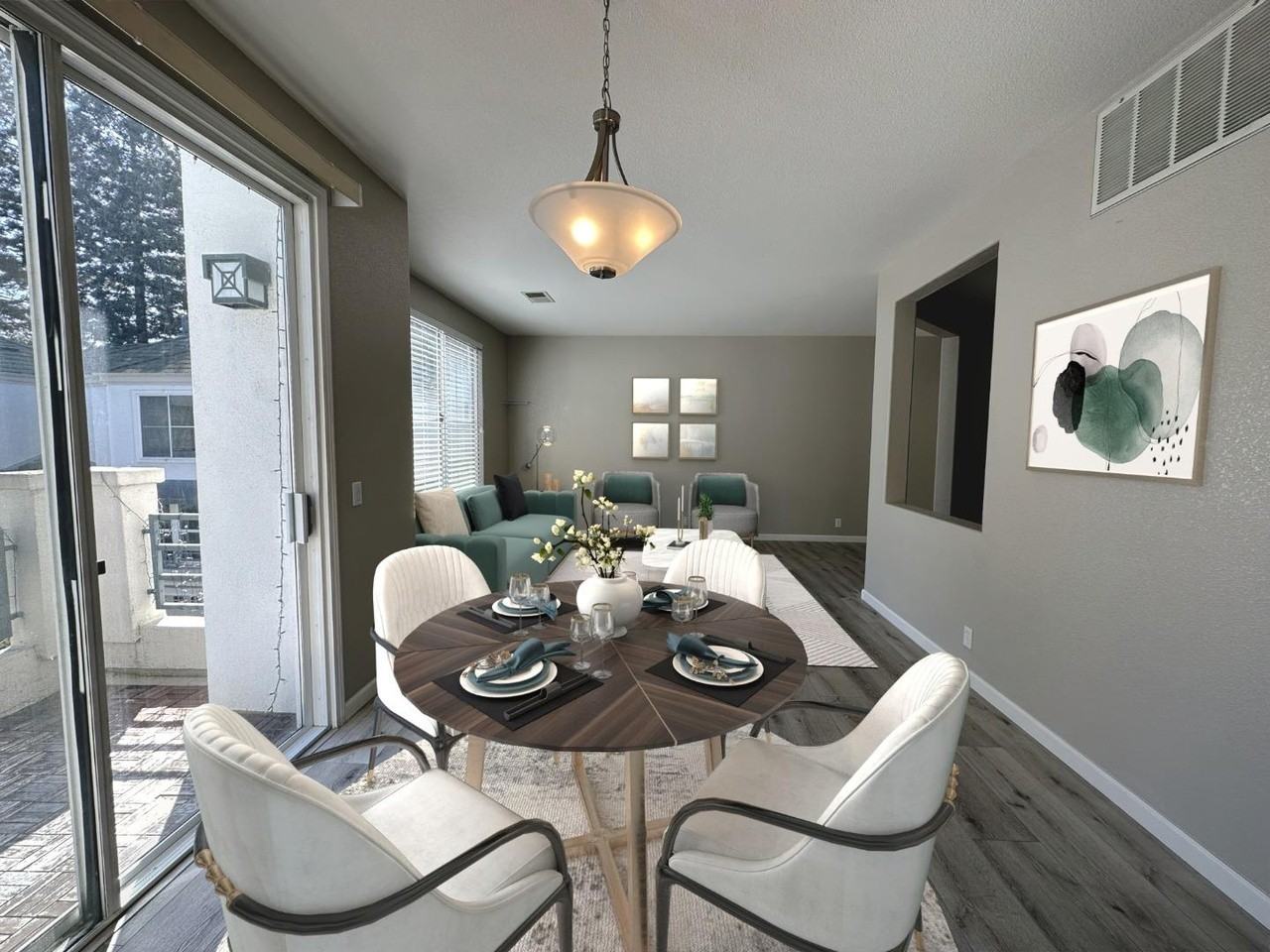 435 Milan Dr - Photo 3 of 16