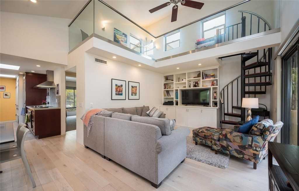 1260 Ella St - Photo 2 of 16