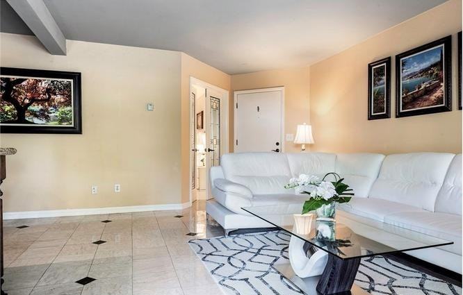 12555 Euclid St - Photo 4 of 17