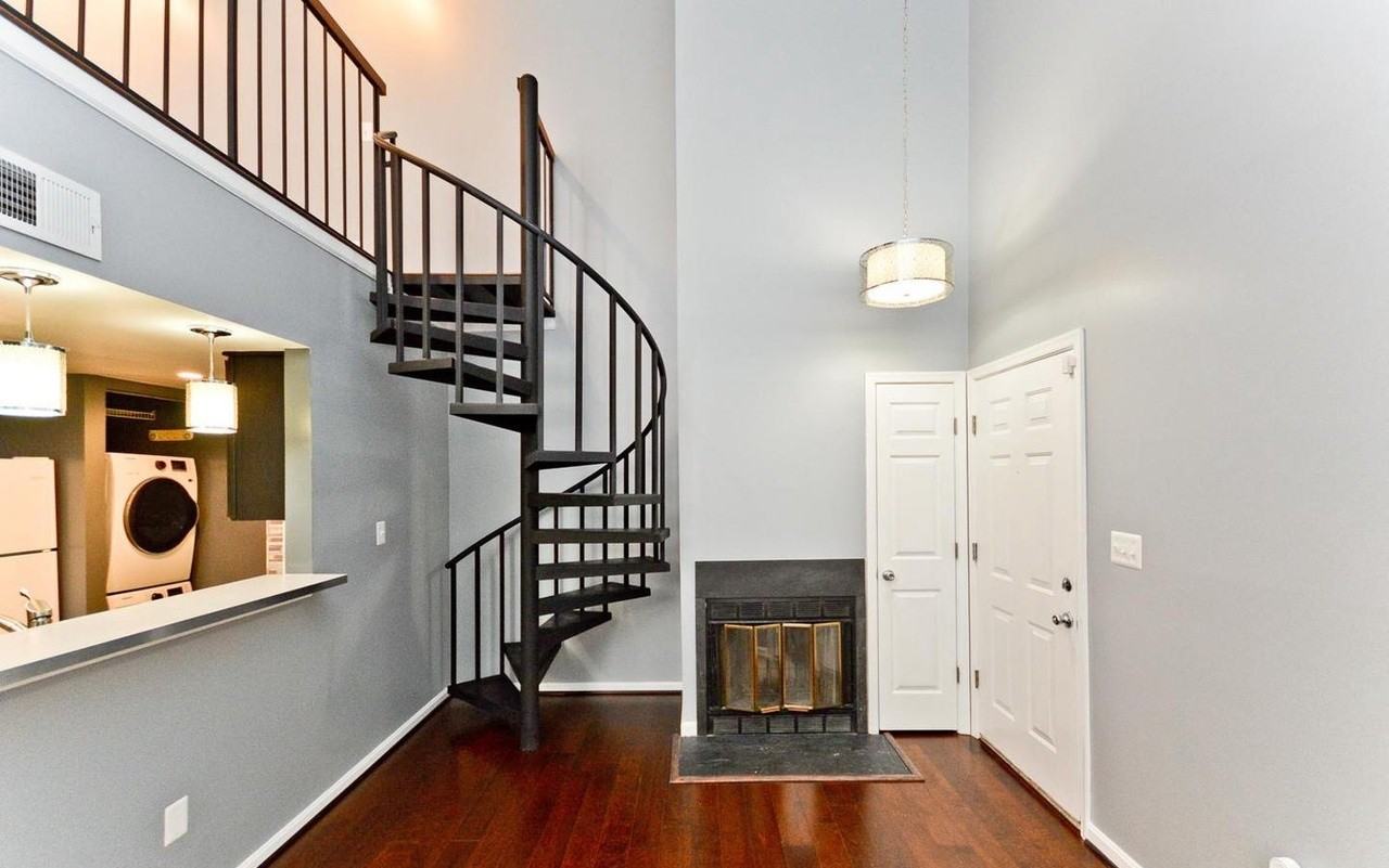 15645 Easthaven Ct - Photo 2 of 16