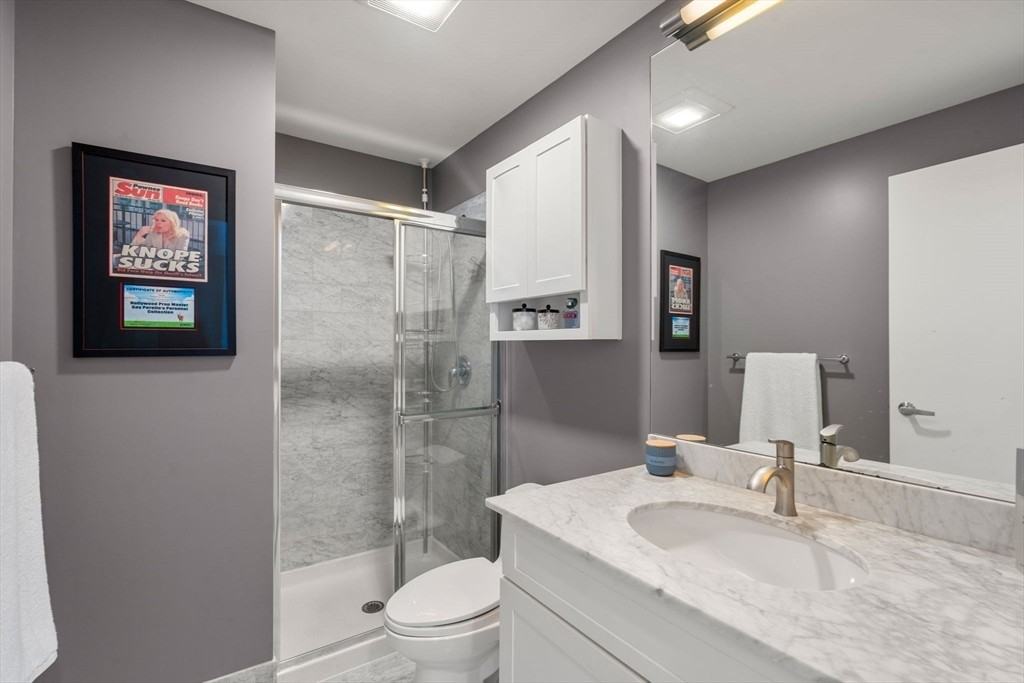 181 Essex St - Photo 4 of 14