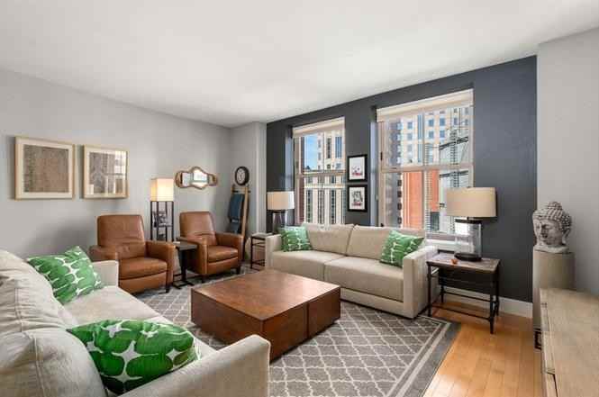 181 Essex St - Photo 7 of 14