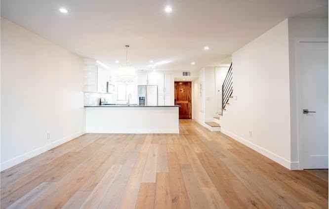 10926 Bluffside Dr - Photo 7 of 15