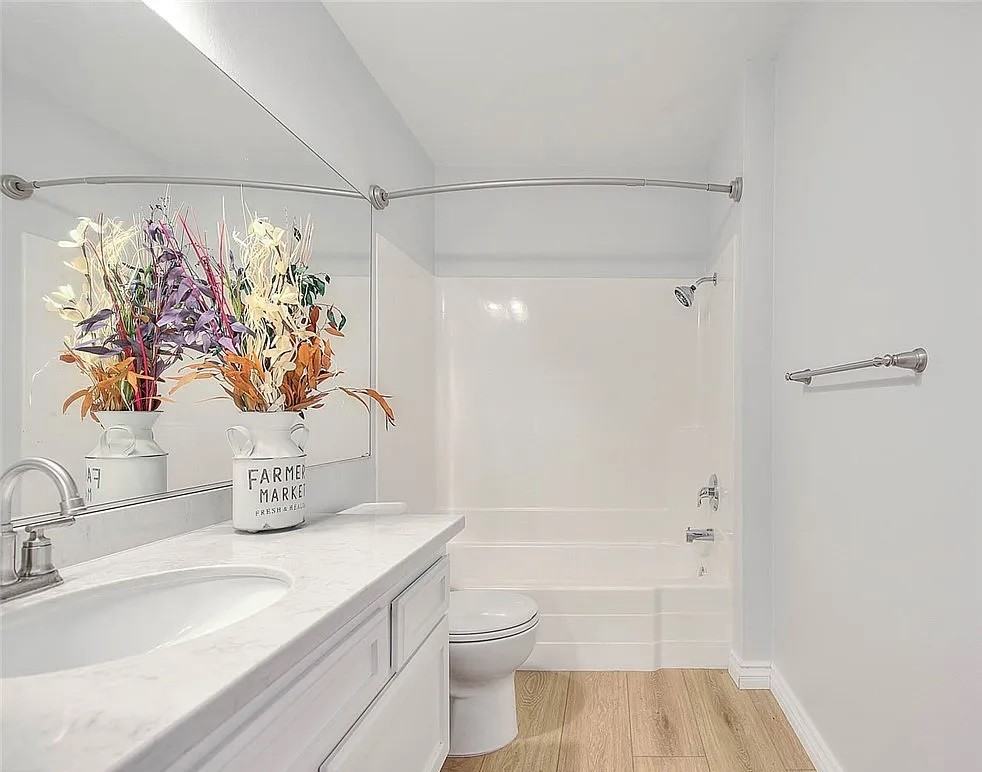 8633 Portola Ct - Photo 6 of 16