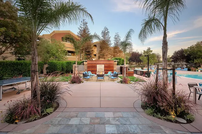 6233 Dougherty Rd - Photo 4 of 19