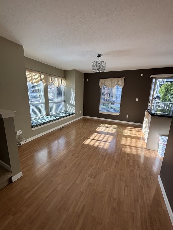 16388 85 Ave - Photo 3 of 12