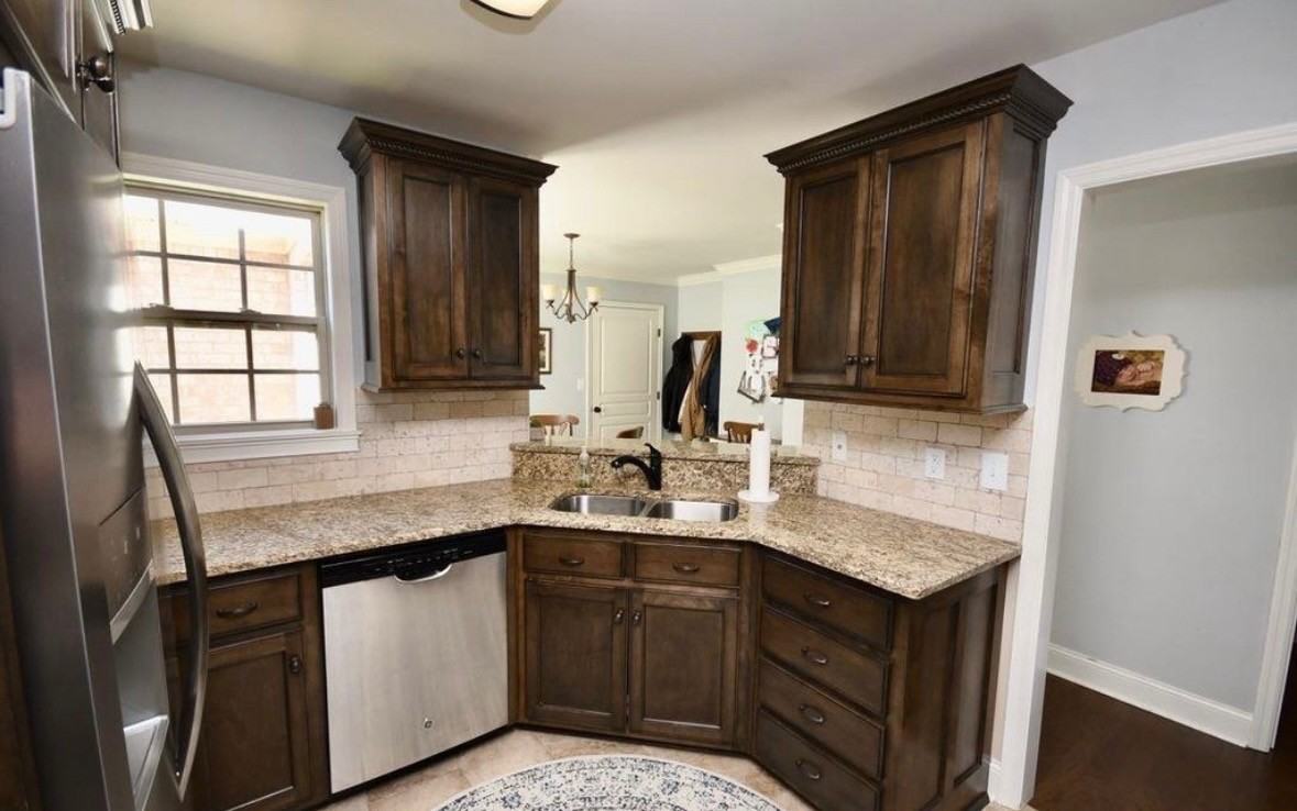 408 Pembrooke Cir Se - Photo 4 of 14