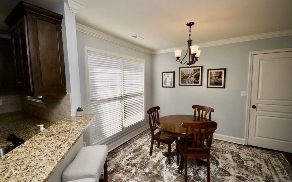 408 Pembrooke Cir Se - Photo 6 of 14