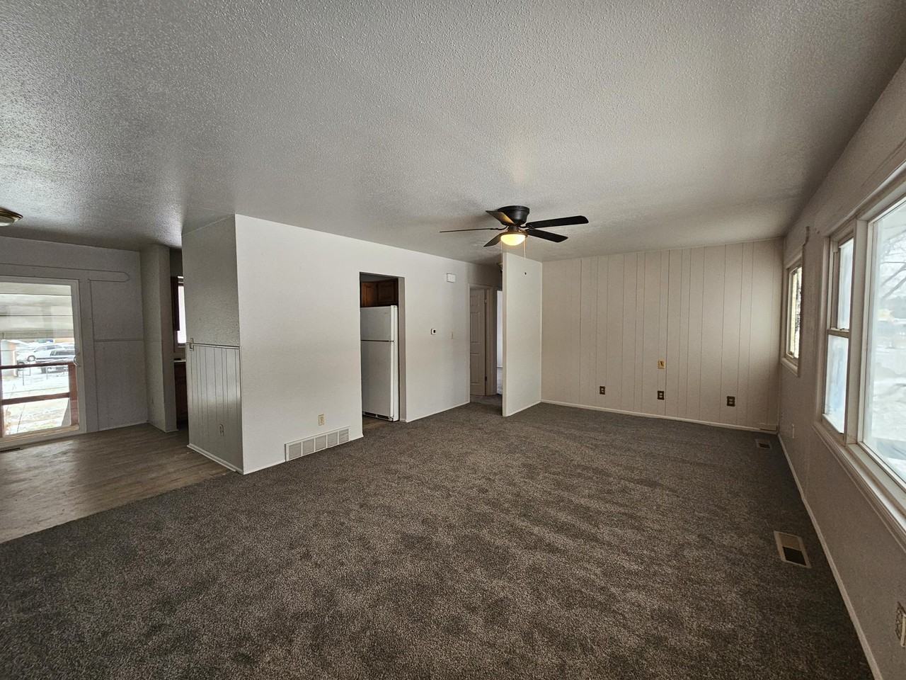 1114 35th Ave - Photo 2 of 12