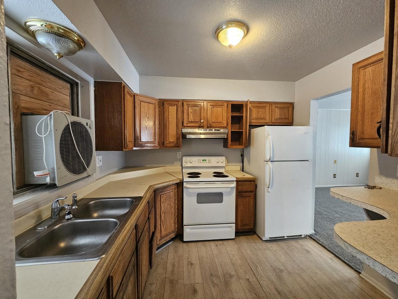 1114 35th Ave - Photo 4 of 12