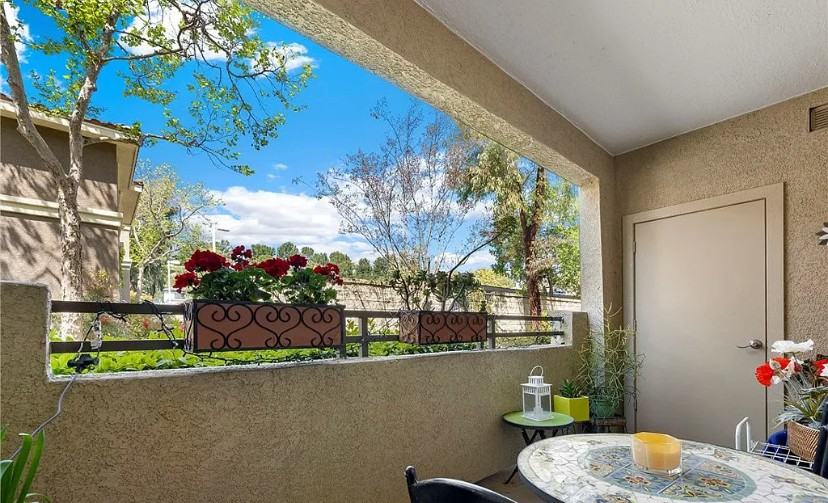 22681 Oakgrove - Photo 6 of 15