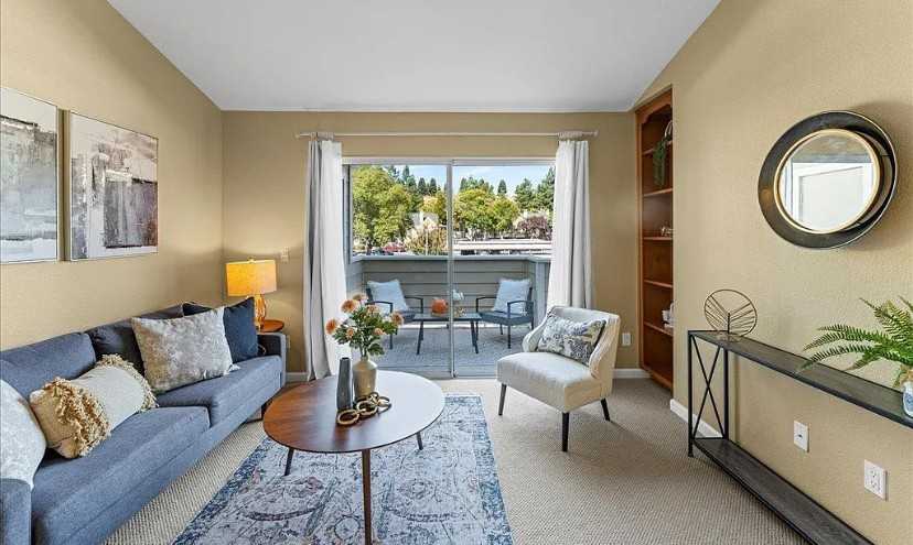 120 Reflections Dr - Photo 2 of 19