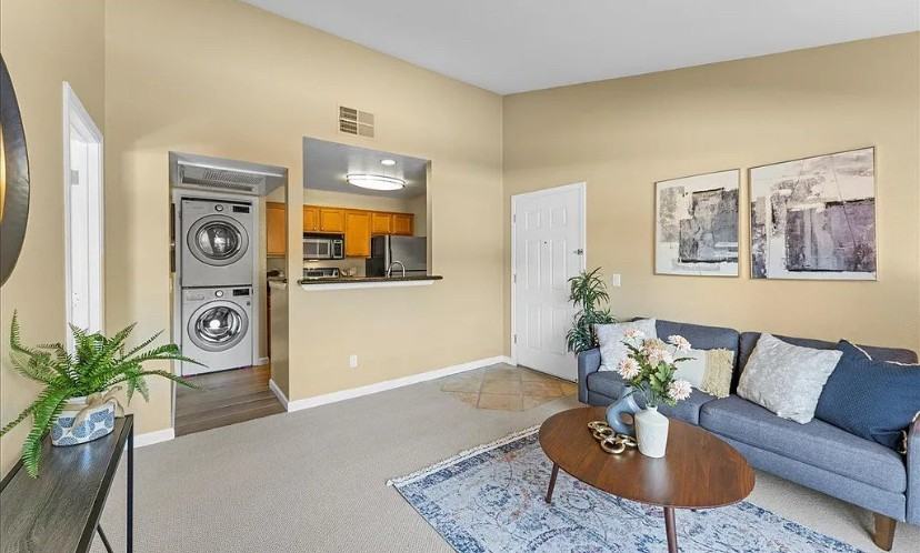 120 Reflections Dr - Photo 5 of 19