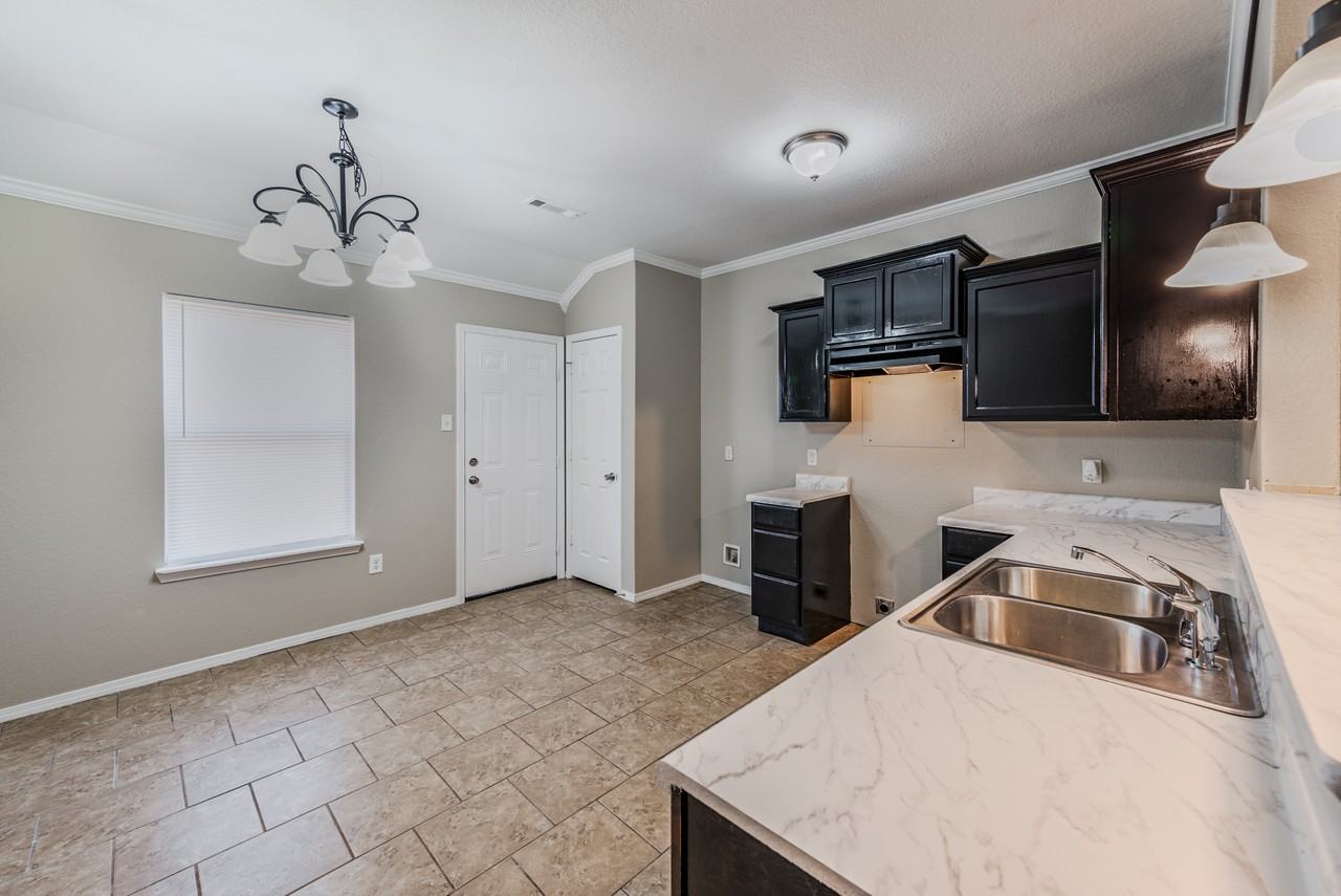 116 Meadow Dr - Photo 5 of 14