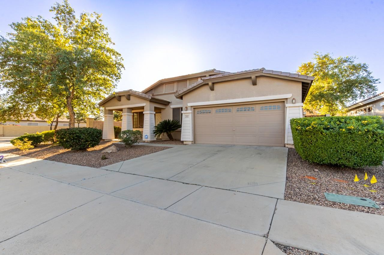 7402 N 88th Ln - Photo 3 of 35