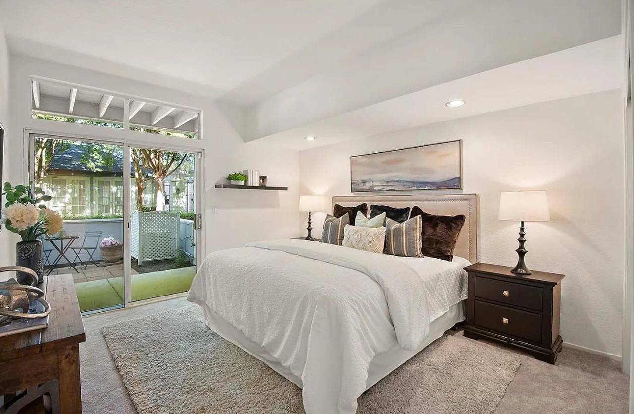 1648 Parkview Green Cir - Photo 4 of 8