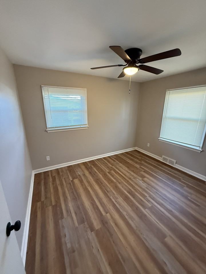 335 Saint Eugene Ln - Photo 4 of 17