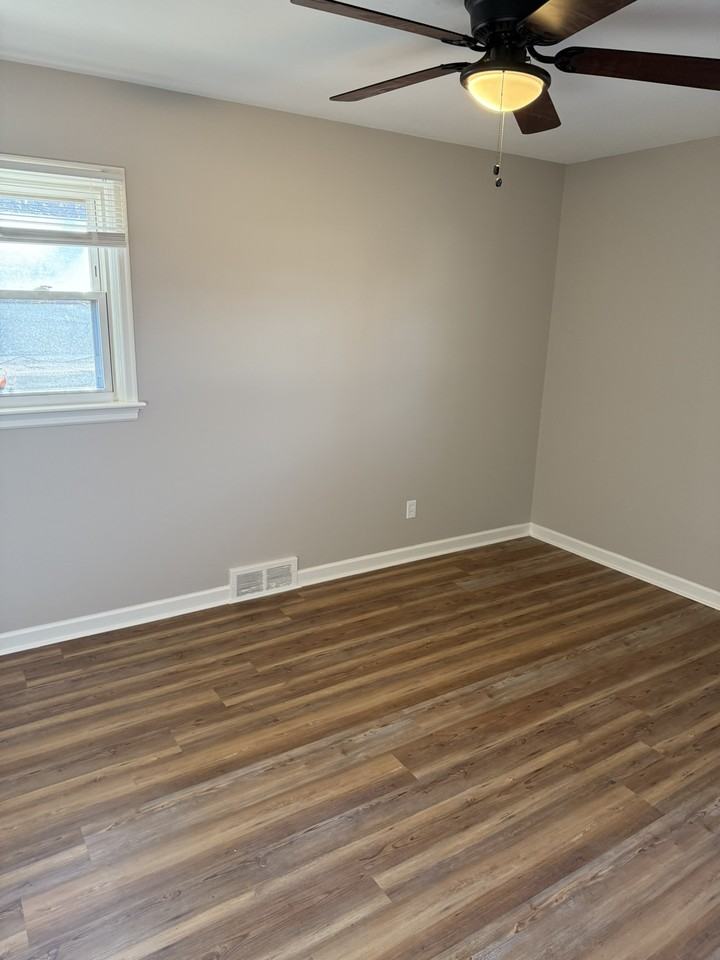 335 Saint Eugene Ln - Photo 5 of 17