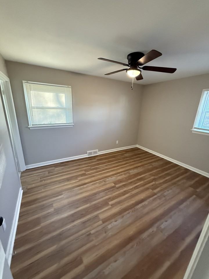 335 Saint Eugene Ln - Photo 6 of 17