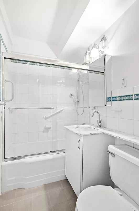 135 Willow St - Photo 5 of 5