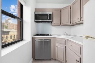 186 W 80Th St - Photo 1 of 1