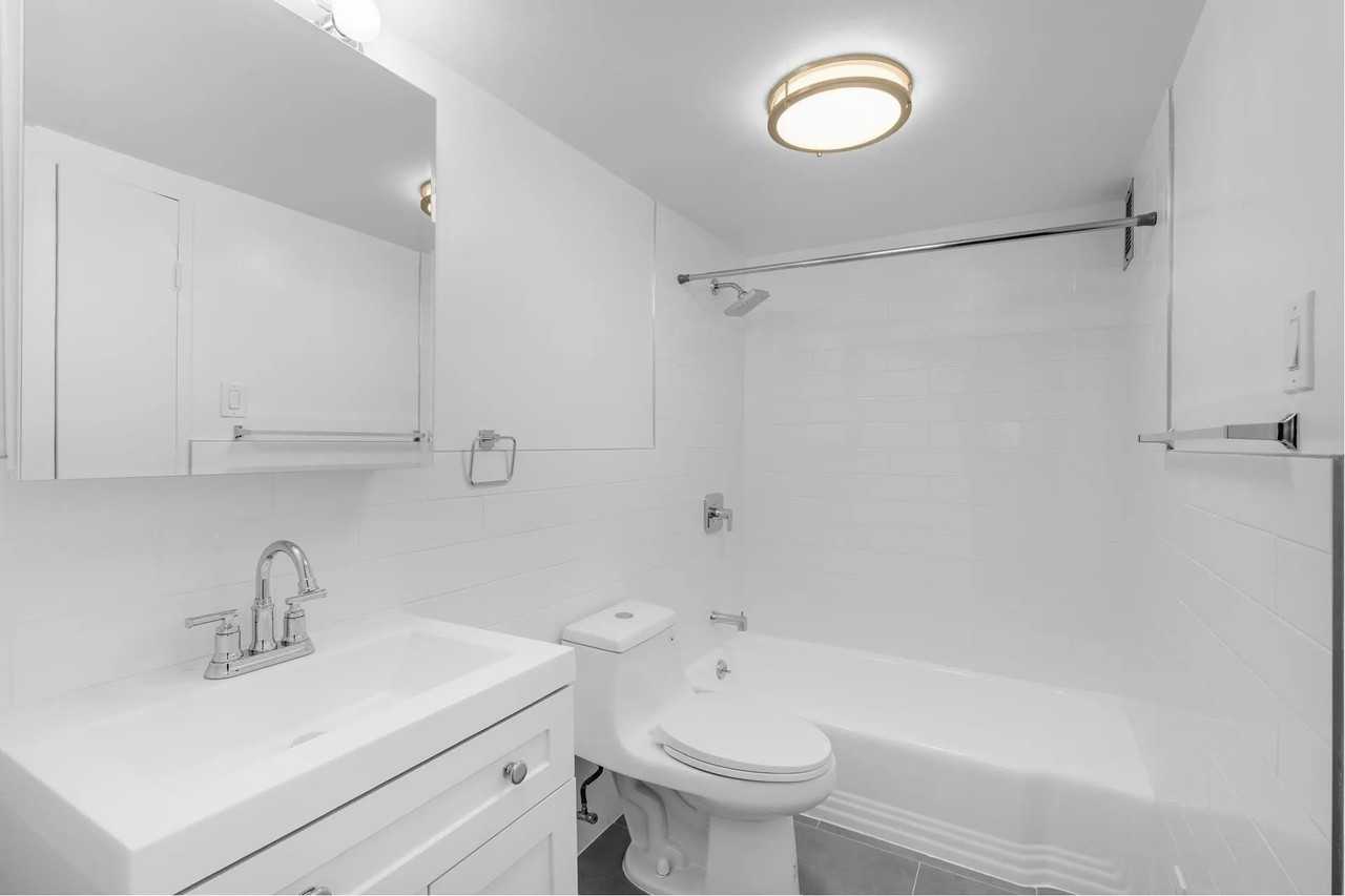 321 E 48Th St - Photo 6 of 6