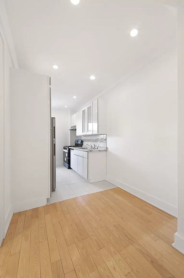 4414 Newtown Rd #2N - Photo 2 of 8