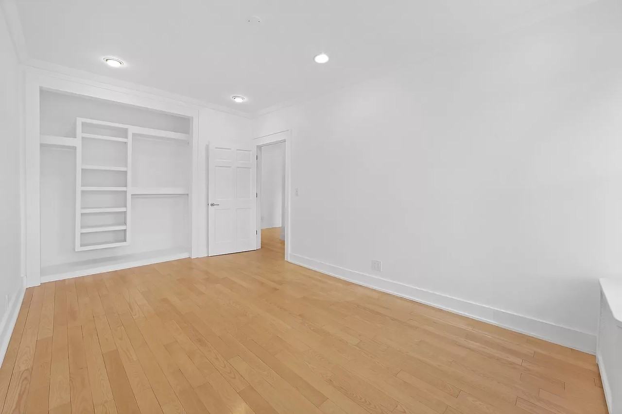 4414 Newtown Rd #2N - Photo 6 of 8