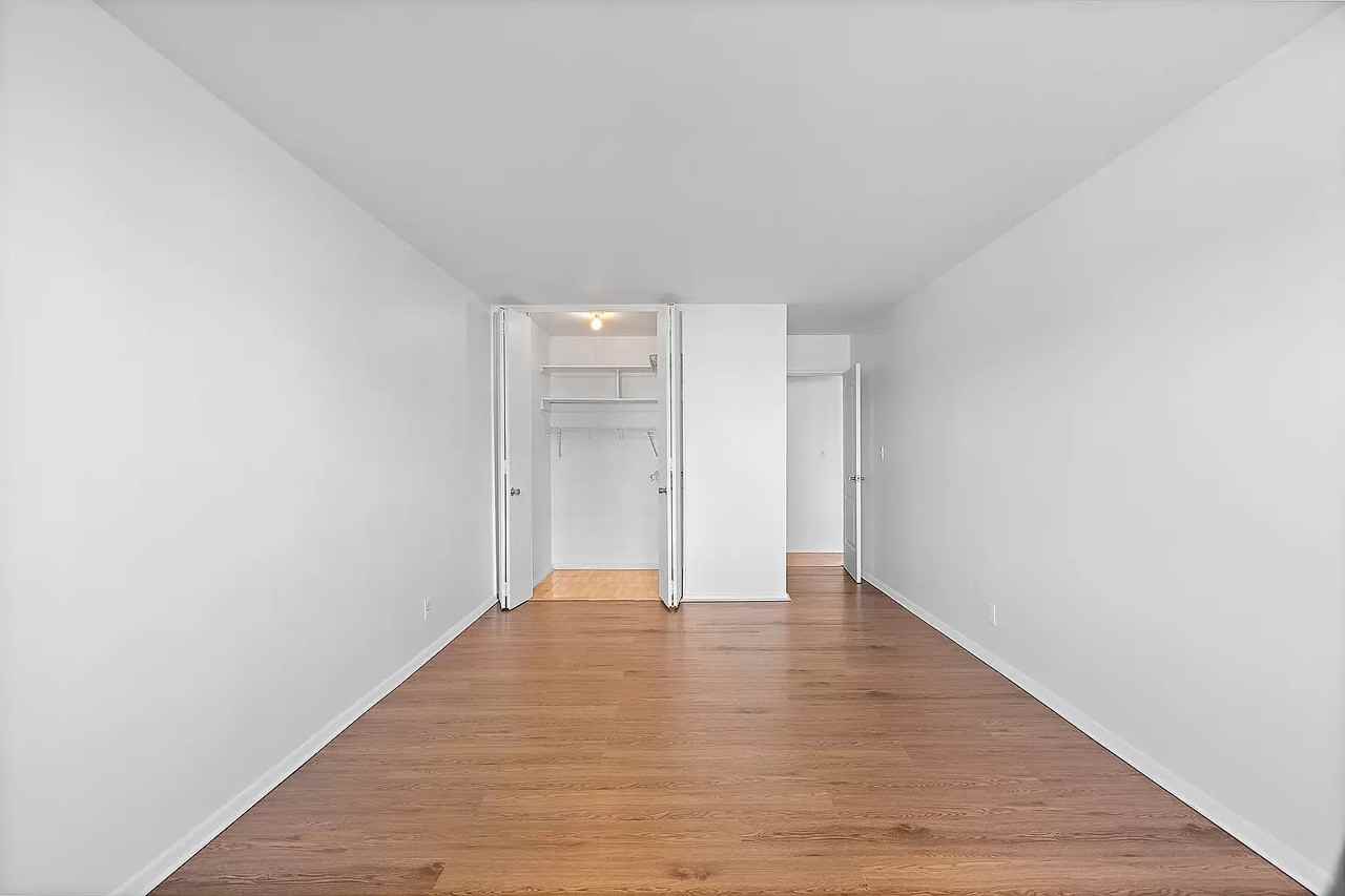 2650 Ocean Pkwy #3L - Photo 6 of 8