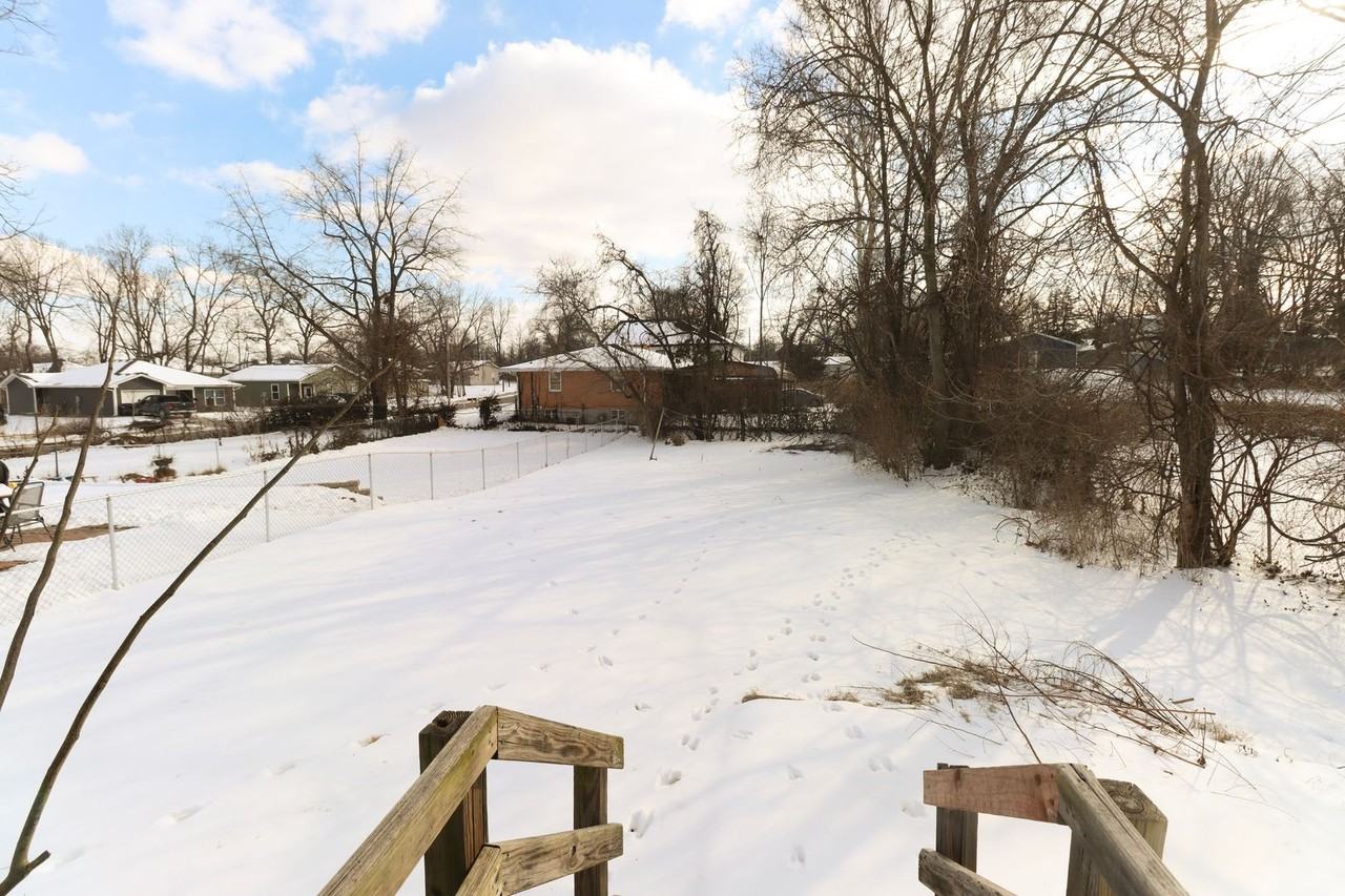 204 W Sexton Rd - Photo 4 of 22