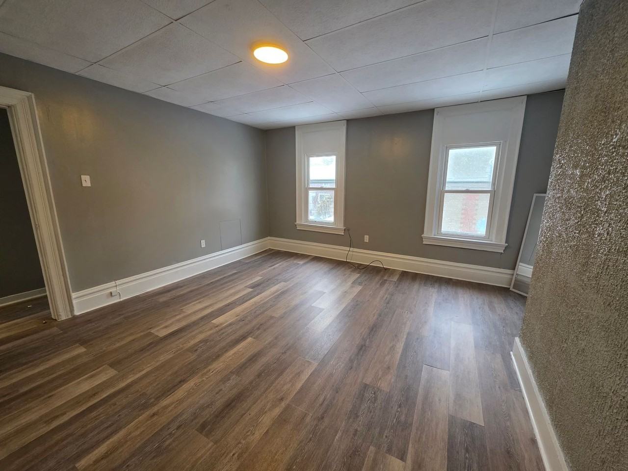 1123 Amanda St #2 - Photo 7 of 9