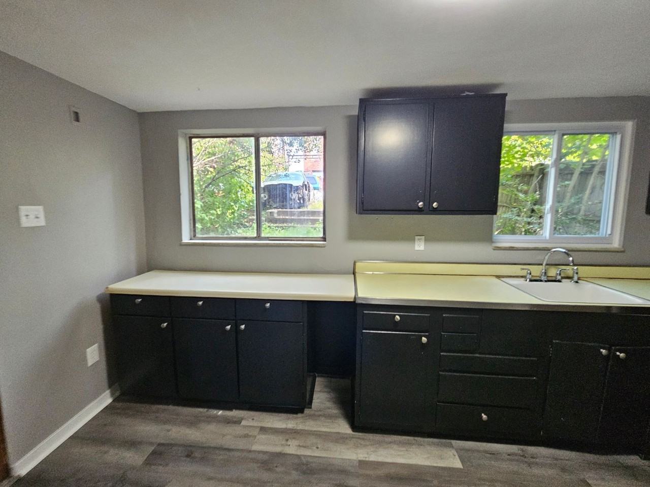 40 Grape St - Photo 5 of 13