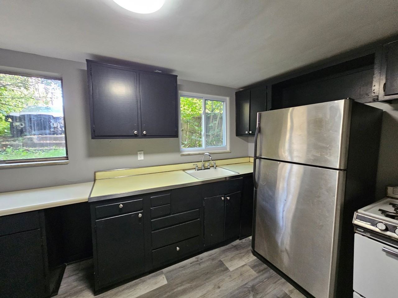 40 Grape St - Photo 6 of 13