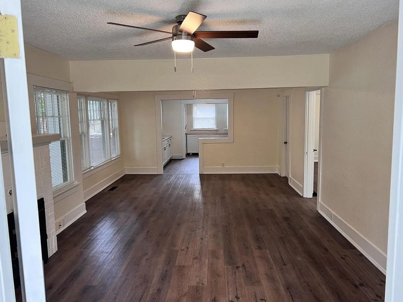 1102 San Francisco Ave Ne - Photo 5 of 34