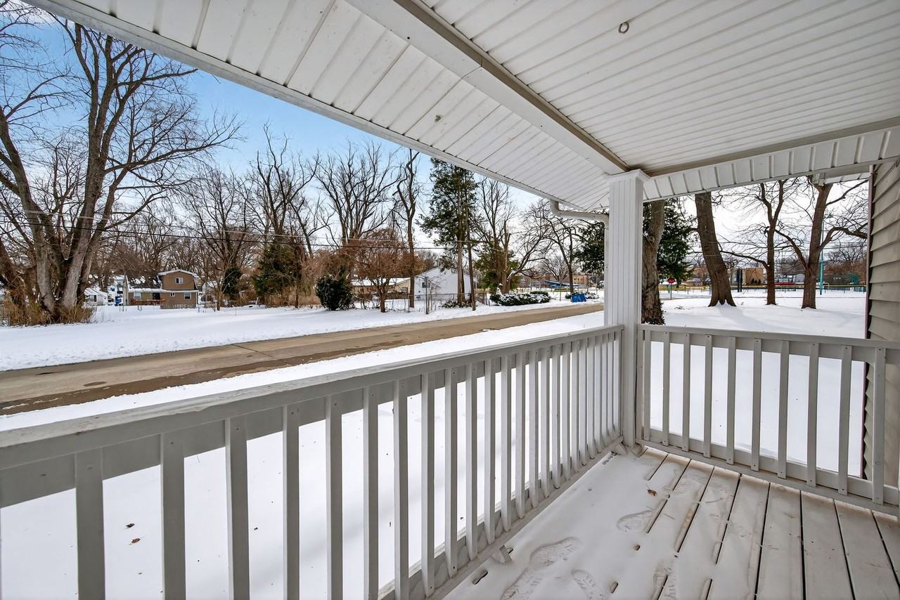 6315 Jackson Ave - Photo 6 of 34