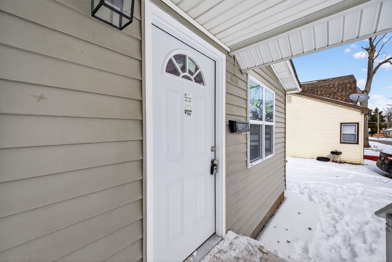 6315 Jackson Ave - Photo 7 of 34