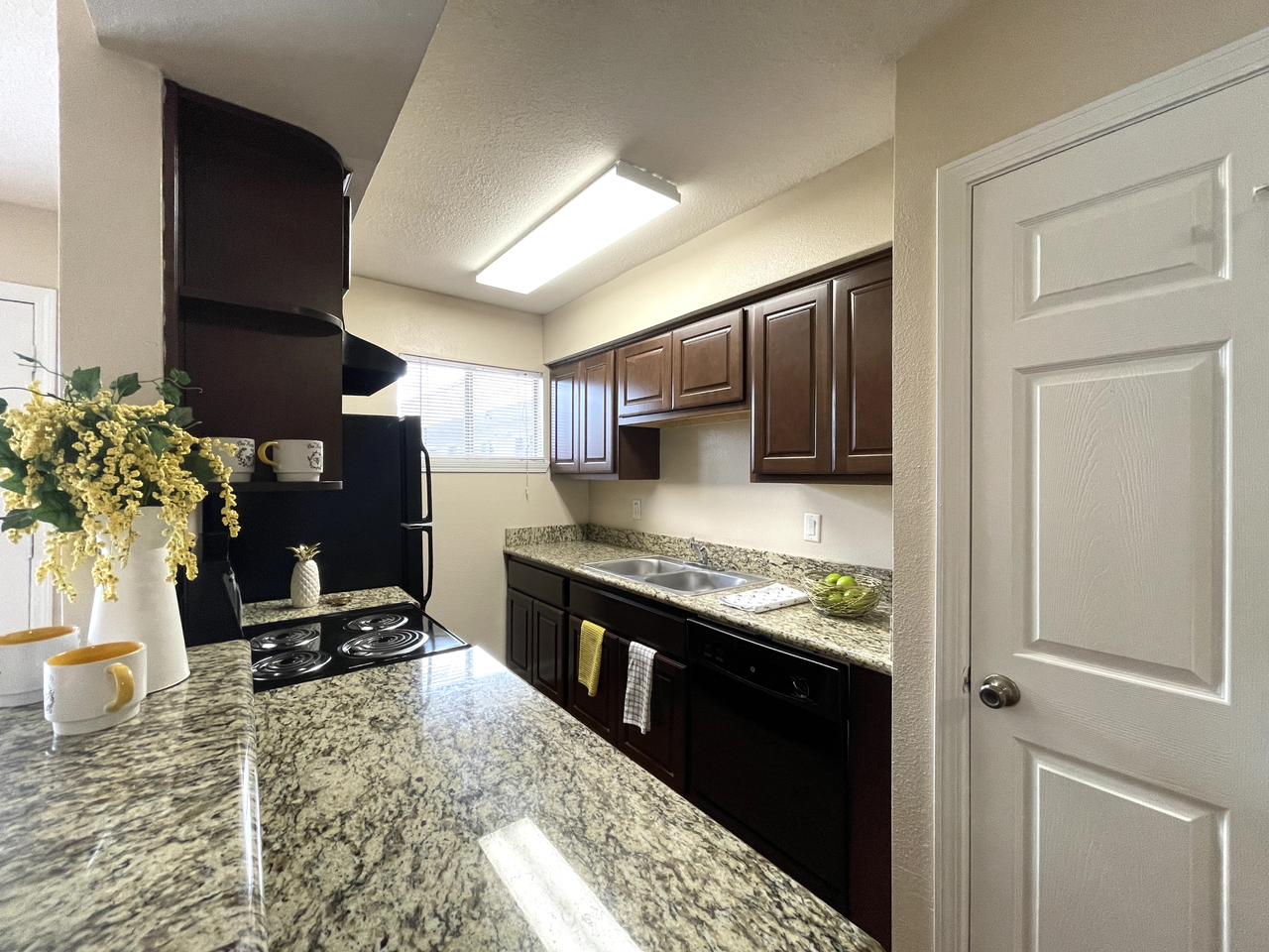 The Majestic - Photo 4 of 25