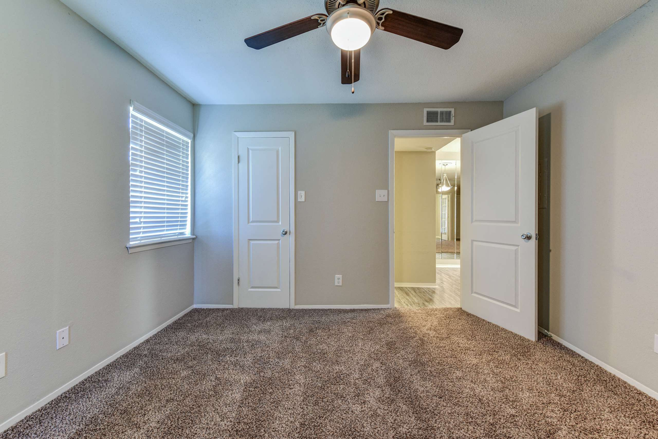 Candleridge Park Apartments - Photo 6 of 13
