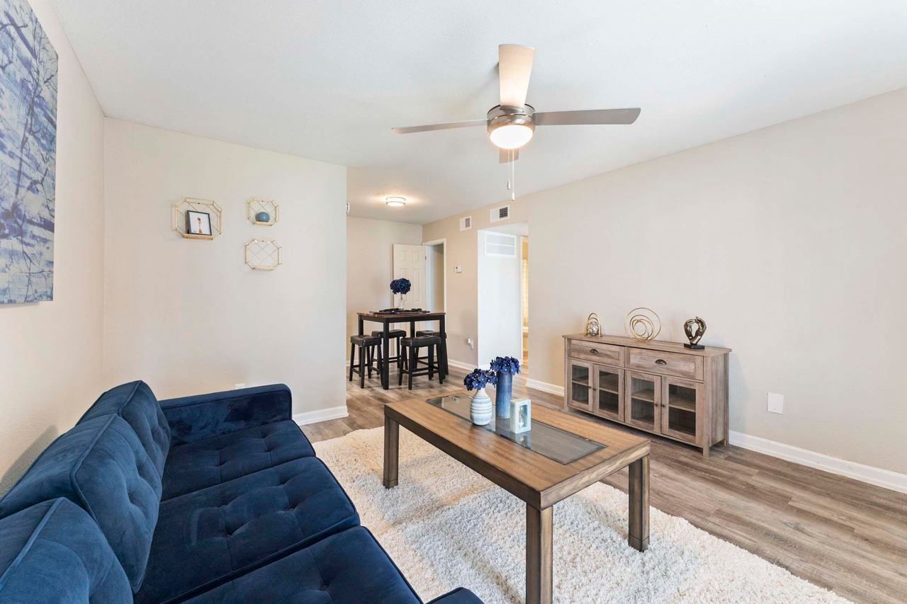 Pines at Humble Park - Photo 2 of 34