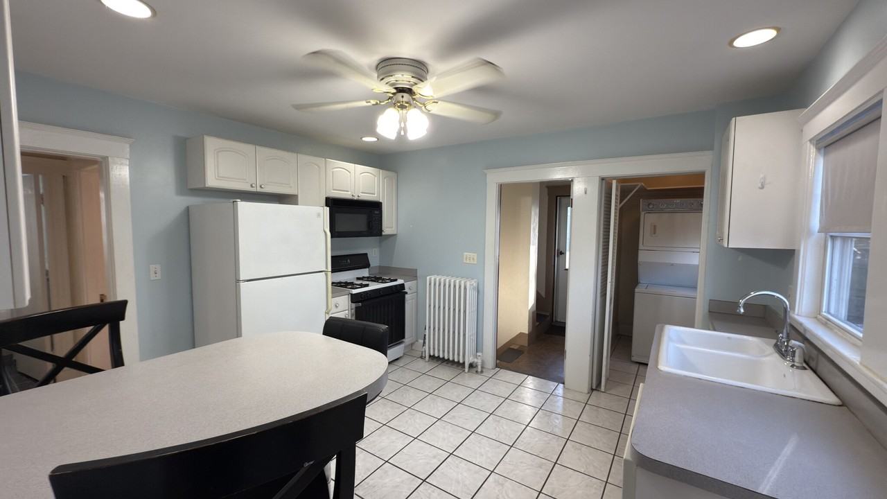 70 Union St #2D - Photo 3 of 18