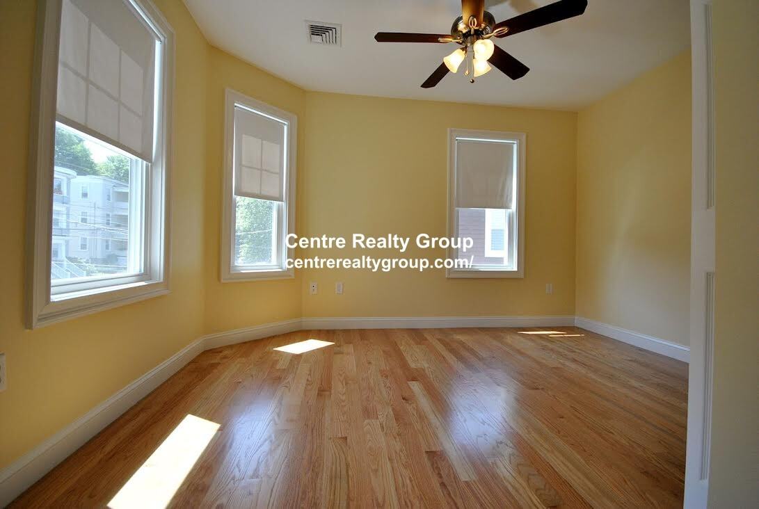 38 Turner St #2D - Photo 3 of 6