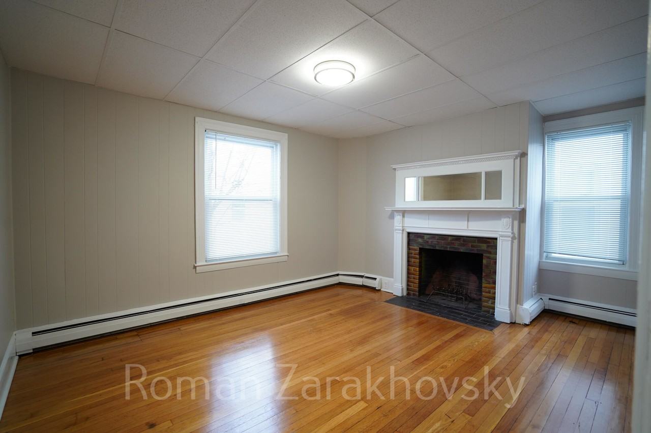 8 Ashford Ct #3 - Photo 7 of 29