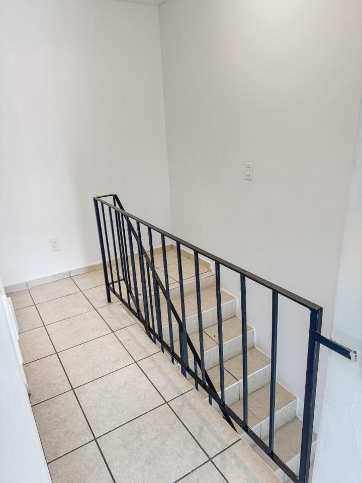 1560 Northwest 15th Street Road - Photo 4 of 10