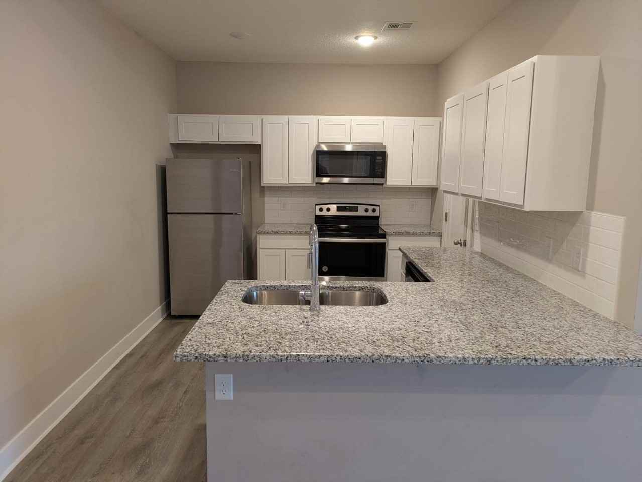 5224 N Cypress Cir - Photo 5 of 20