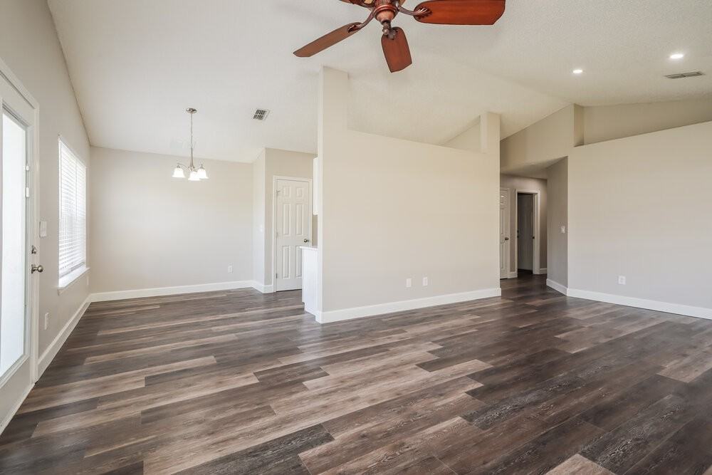 1641 Sugarpine Dr - Photo 5 of 16